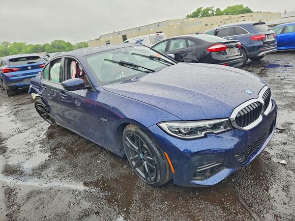 2022 BMW 330XE
