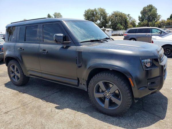 2023 LAND ROVER DEFENDER 110 X-Dynamic SE