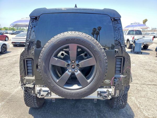 2023 LAND ROVER DEFENDER 110 X-Dynamic SE