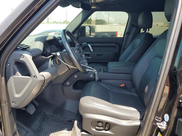 2023 LAND ROVER DEFENDER 110 X-Dynamic SE