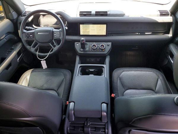 2023 LAND ROVER DEFENDER 110 X-Dynamic SE