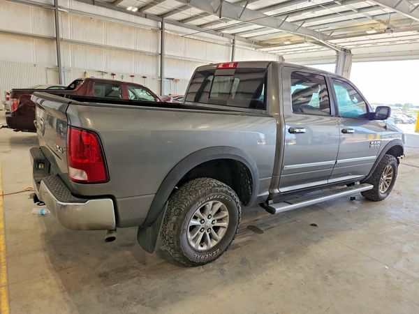 2013 RAM 1500 SLT