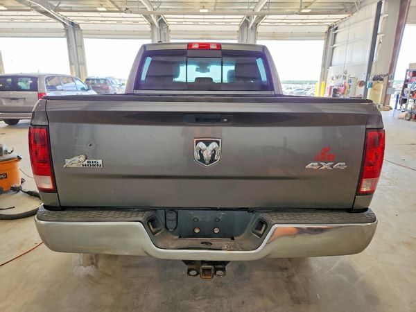 2013 RAM 1500 SLT