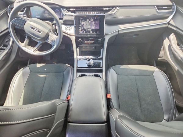 2025 JEEP GRAND CHEROKEE