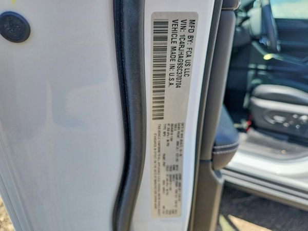 2025 JEEP GRAND CHEROKEE
