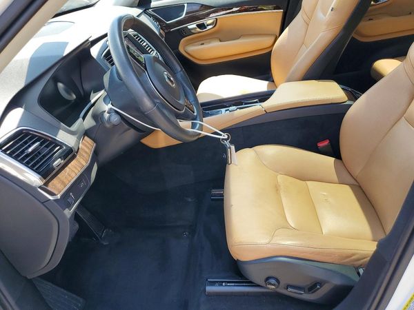 2016 VOLVO XC90 SV42 Momentum