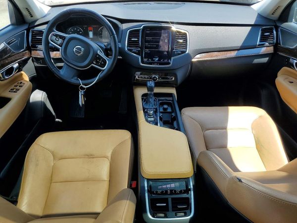 2016 VOLVO XC90 SV42 Momentum
