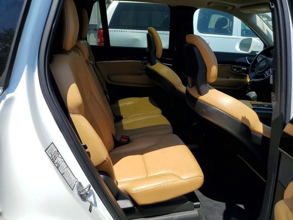 2016 VOLVO XC90 SV42 Momentum