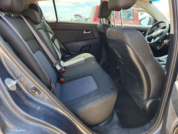 2015 KIA SPORTAGE GL - Middle-low
