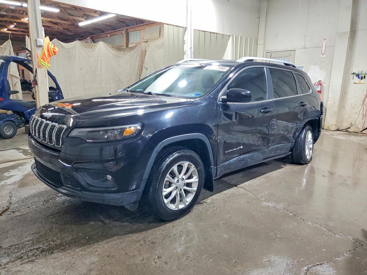 2019 JEEP CHEROKEE LATITUDE 4X4