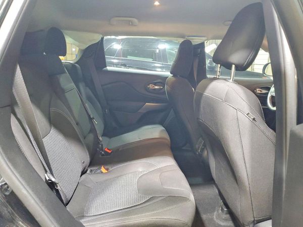 2019 JEEP CHEROKEE LATITUDE 4X4