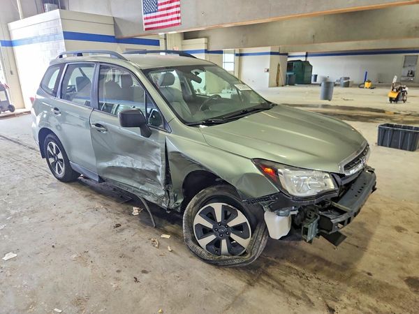 2018 SUBARU FORESTER Base P