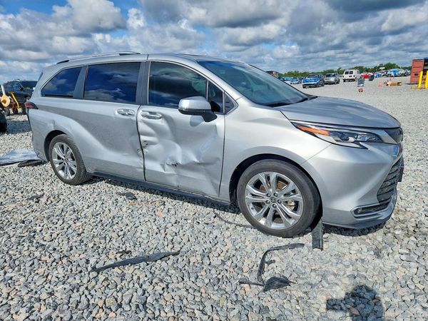 2023 TOYOTA SIENNA Platinum — Passenger 3/4