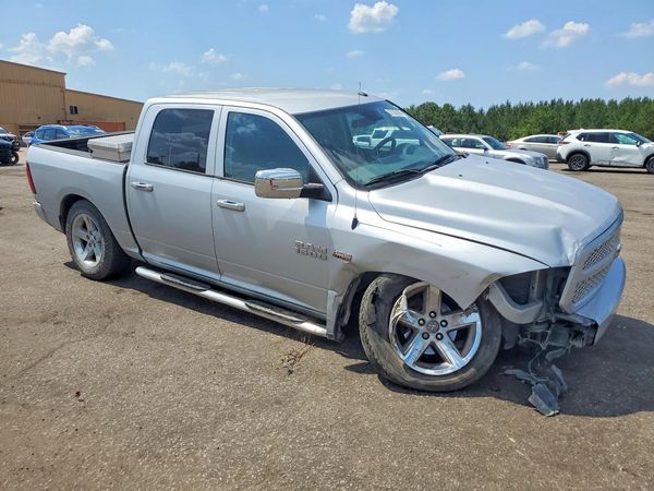 2018 RAM 1500 ST