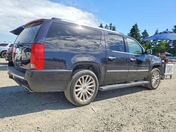 2014 CADILLAC ESCALADE ESV Platinum