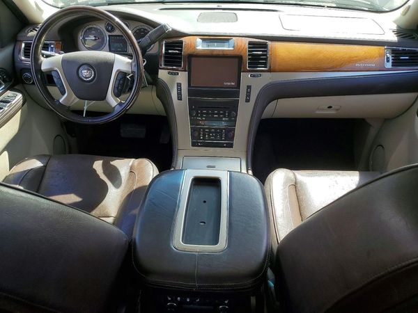 2014 CADILLAC ESCALADE ESV Platinum