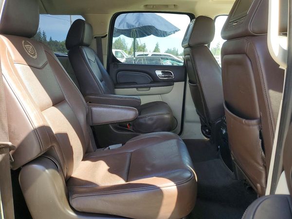 2014 CADILLAC ESCALADE ESV Platinum