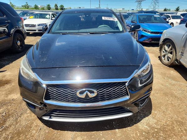 2017 INFINITI QX30