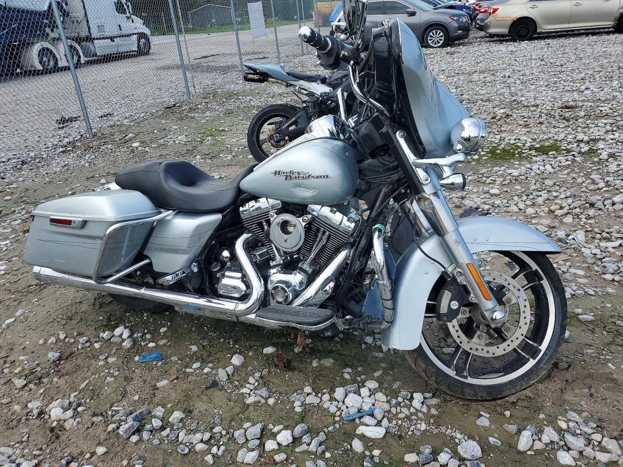 2015 HARLEY-DAVIDSON FLHXS