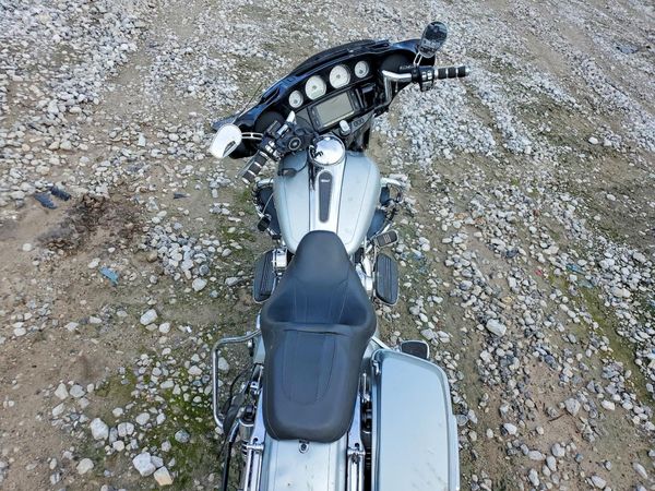 2015 HARLEY-DAVIDSON FLHXS