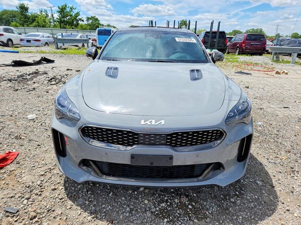 2022 KIA STINGER GT2