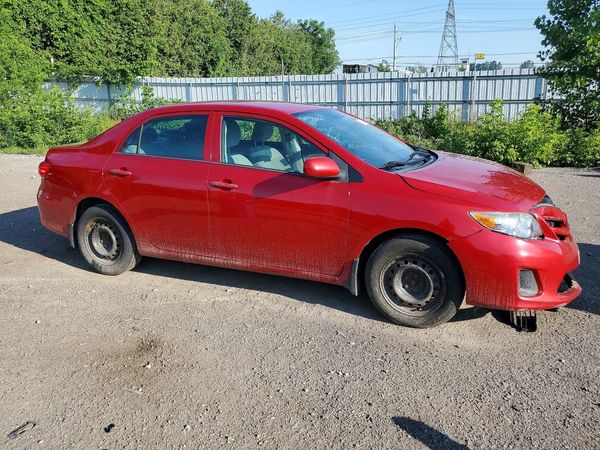 2013 TOYOTA COROLLA