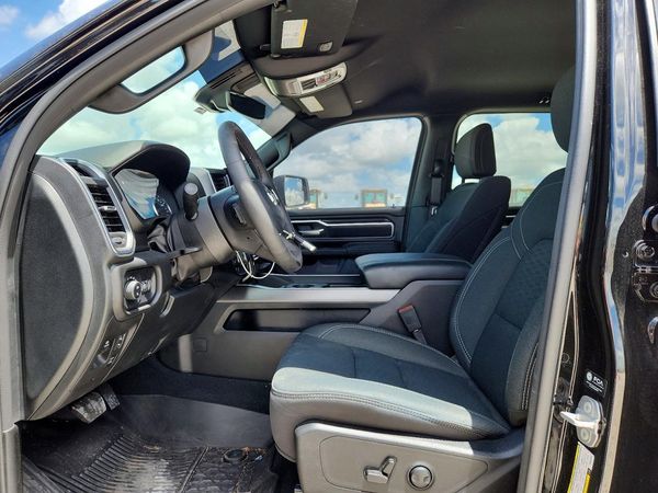 2025 RAM 1500 Big Horn/Lonestar