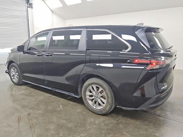 2025 TOYOTA SIENNA LE — DSRA