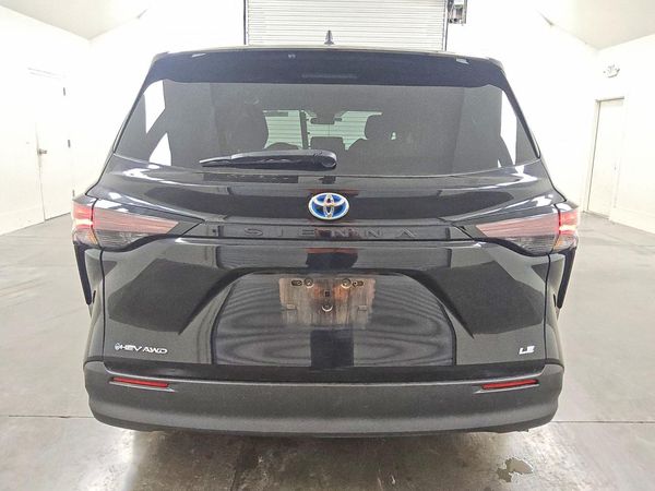 2025 TOYOTA SIENNA LE — DIRR