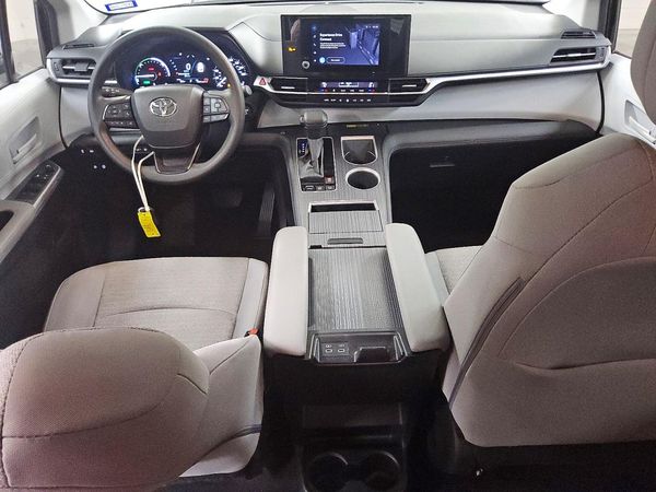 2025 TOYOTA SIENNA LE — CKPT