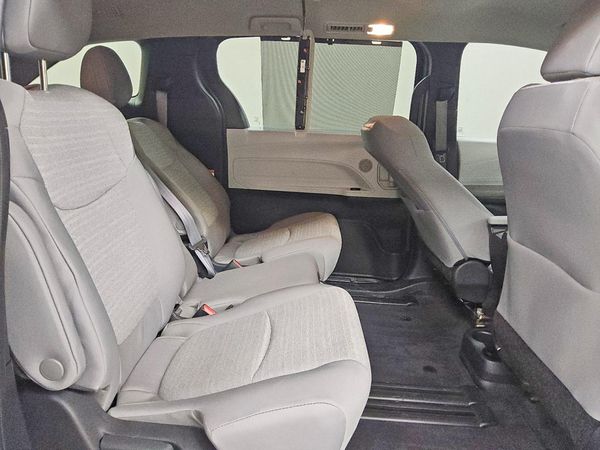 2025 TOYOTA SIENNA LE — PSRS
