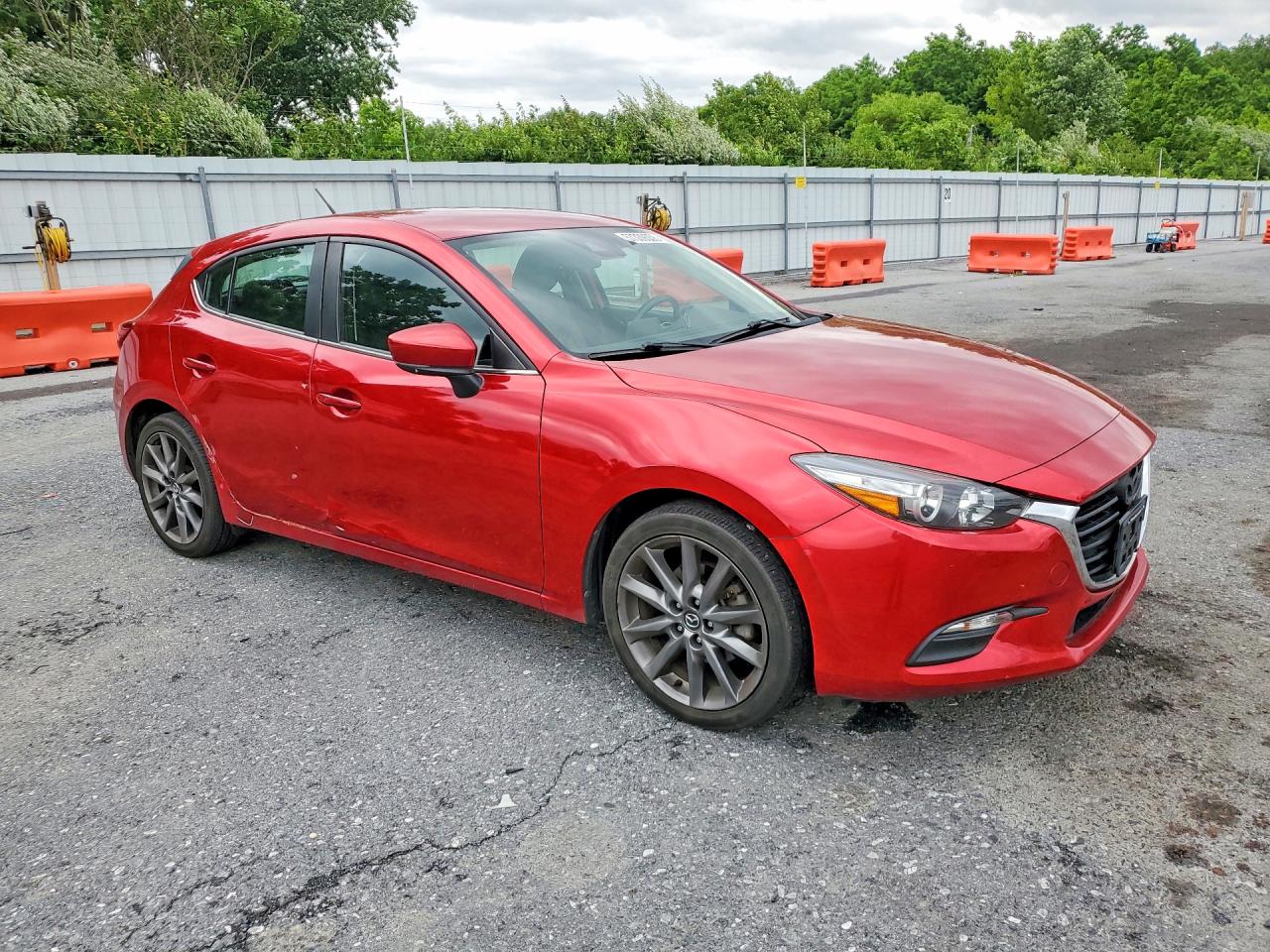 2018 MAZDA 3 Touring