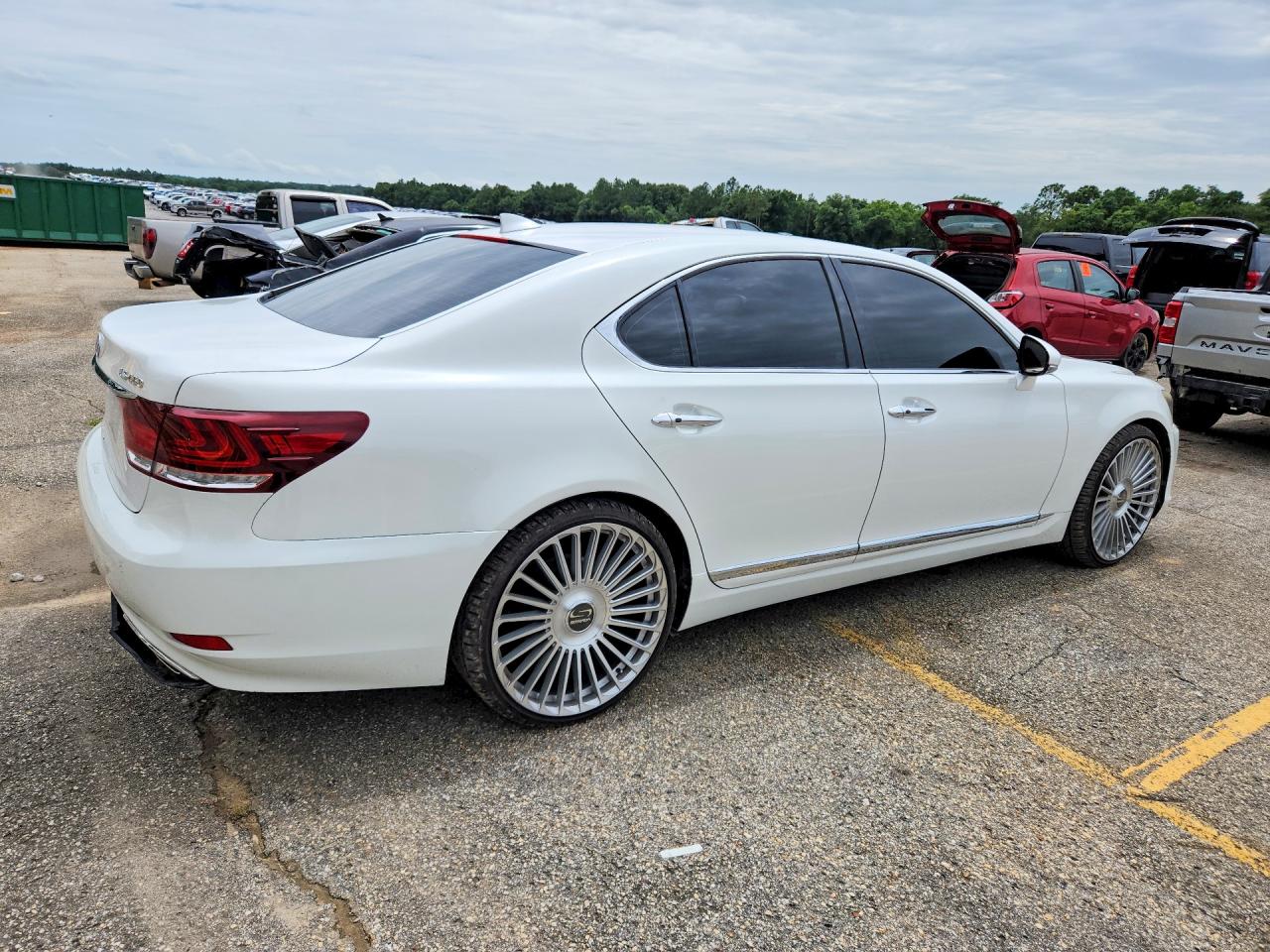 2015 LEXUS LS 460