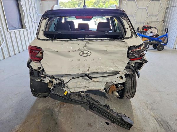 2025 HYUNDAI VENUE SEL, Limited