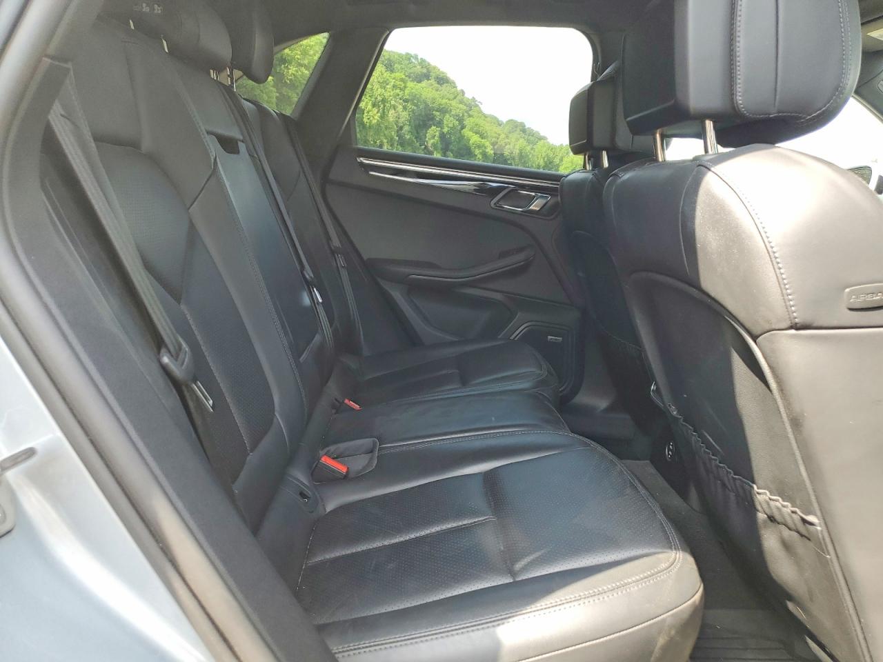 2022 PORSCHE MACAN