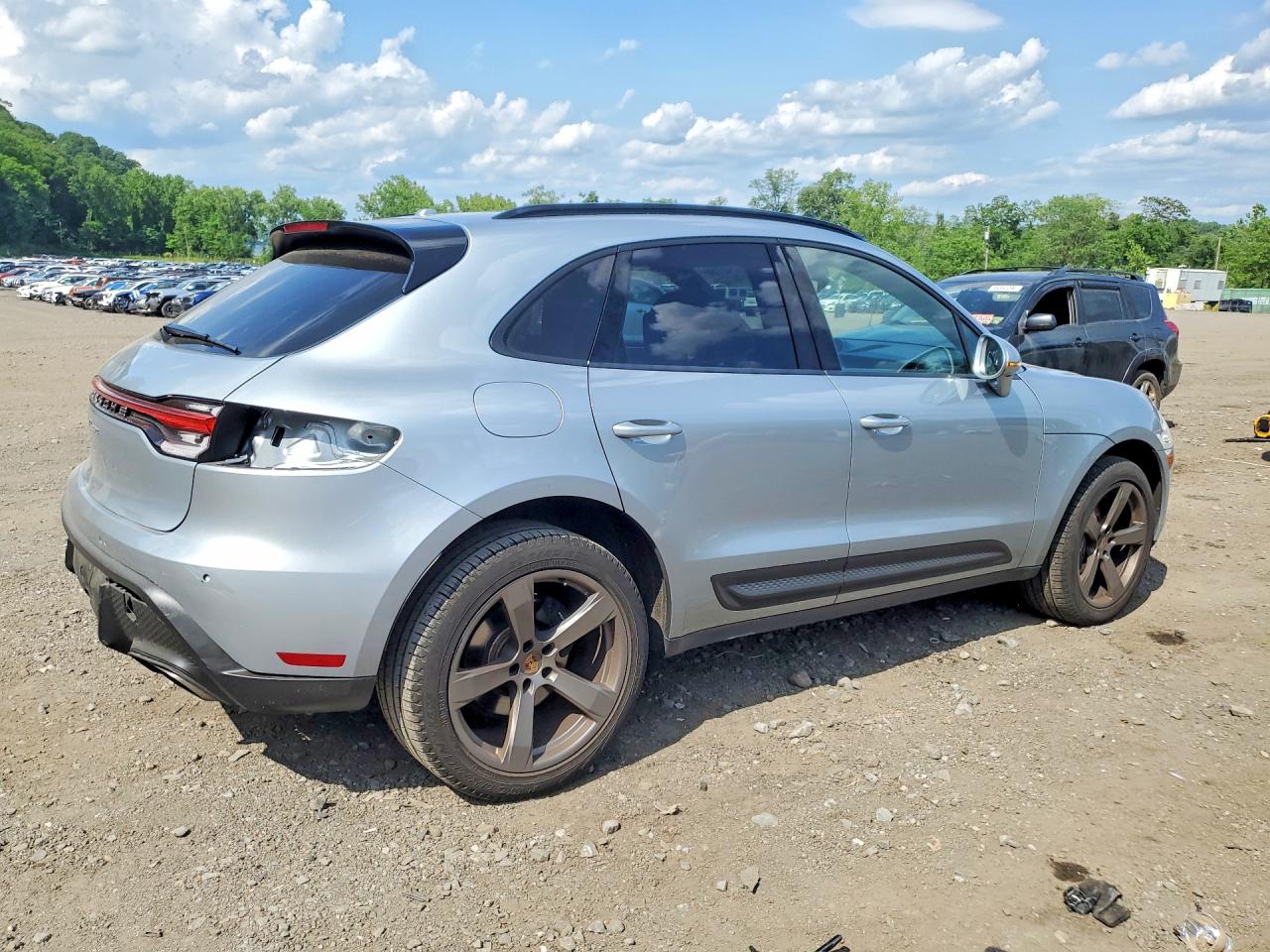 2022 PORSCHE MACAN