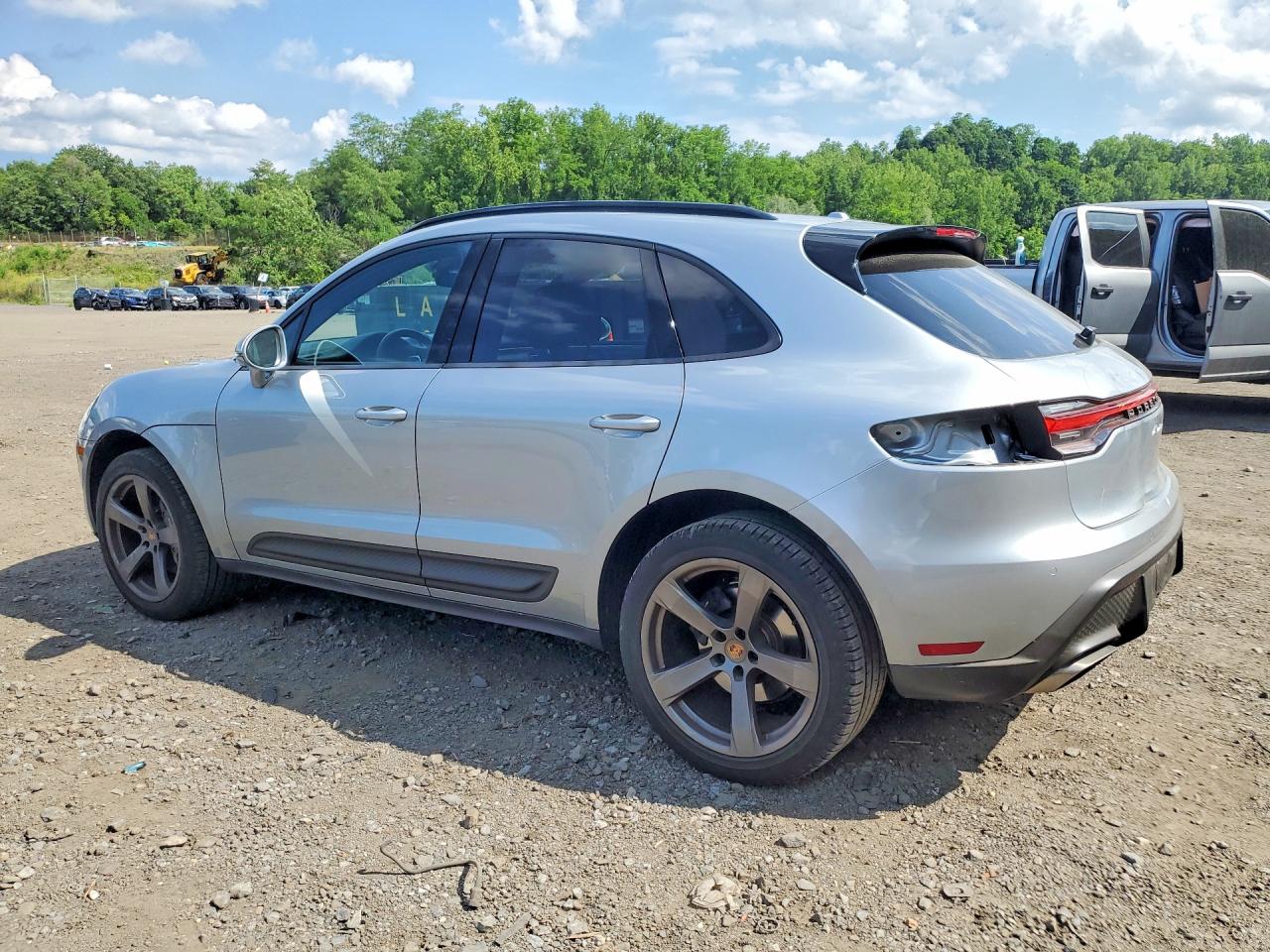 2022 PORSCHE MACAN