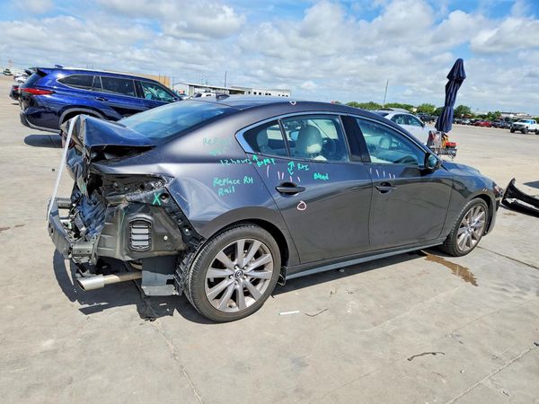 2019 MAZDA 3