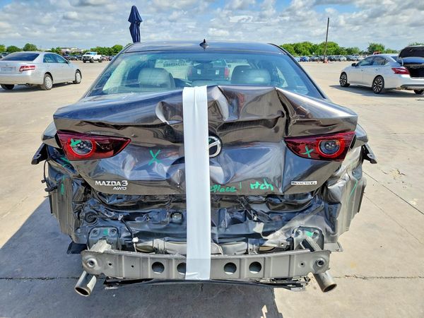 2019 MAZDA 3