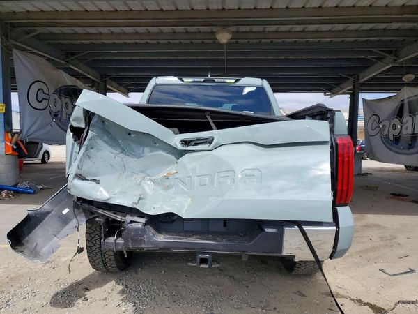2024 TOYOTA TUNDRA SR5