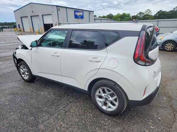 2024 KIA SOUL LX, S