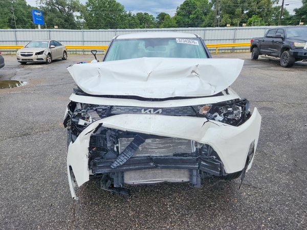2024 KIA SOUL LX, S