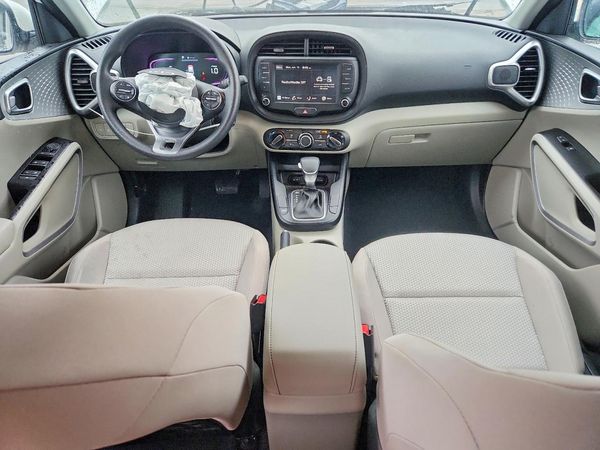 2024 KIA SOUL LX, S