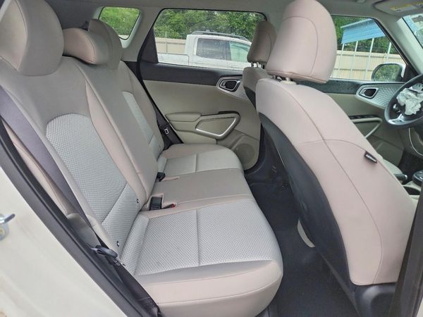 2024 KIA SOUL LX, S