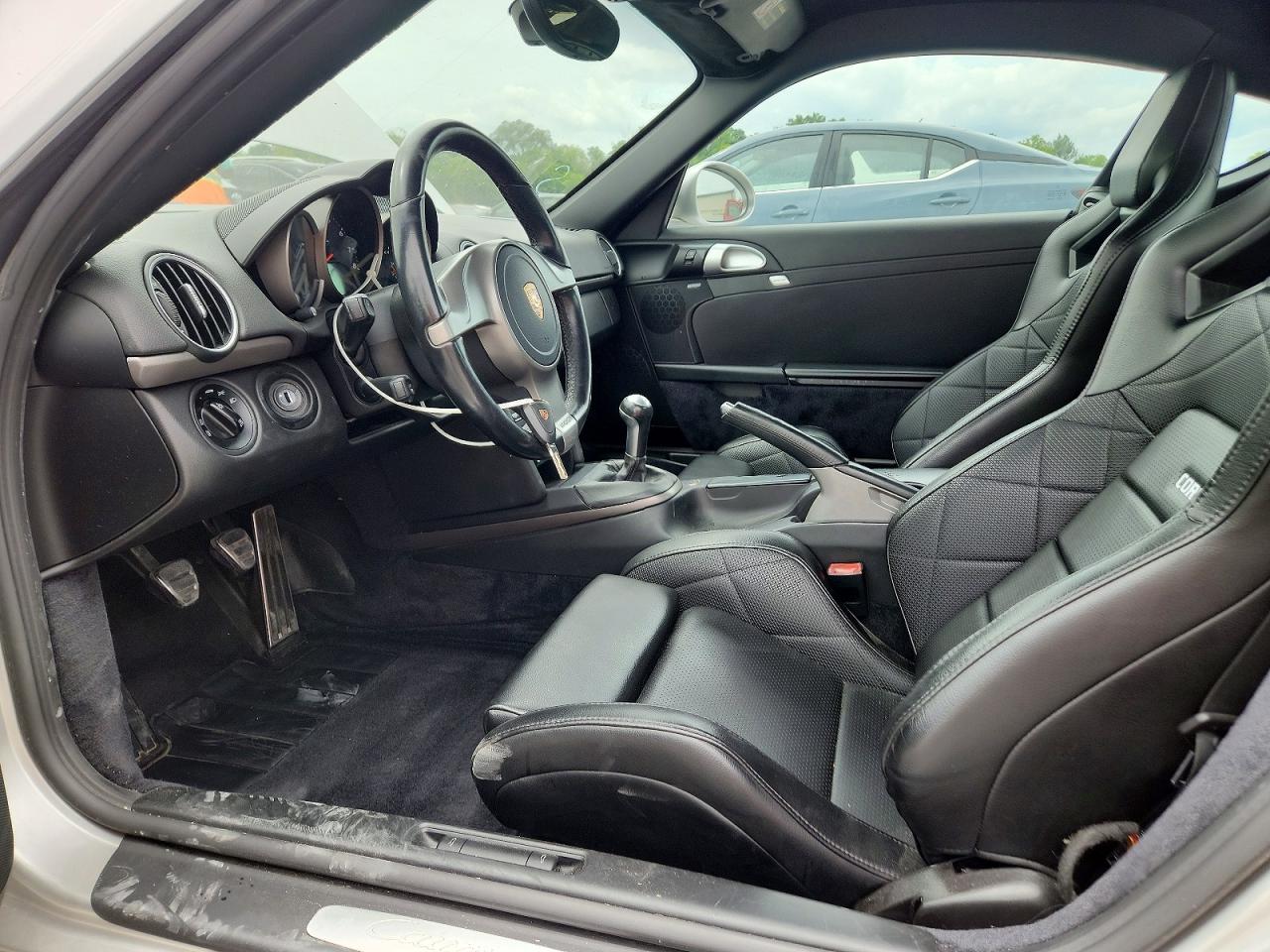 2010 PORSCHE CAYMAN