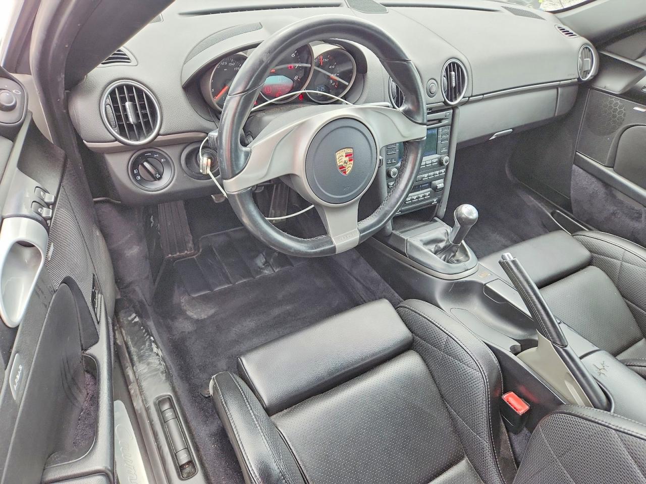 2010 PORSCHE CAYMAN