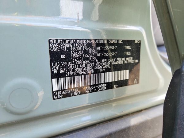 2021 TOYOTA RAV4 XLE