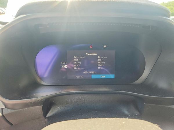 2024 VOLVO XC40 Ultimate Bright