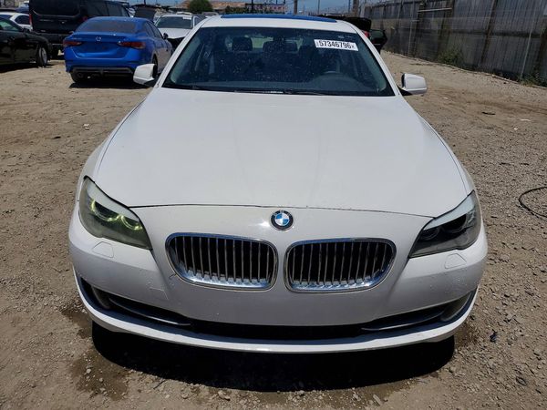 2013 BMW 528