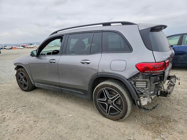 2023 MERCEDES-BENZ GLB GLB250